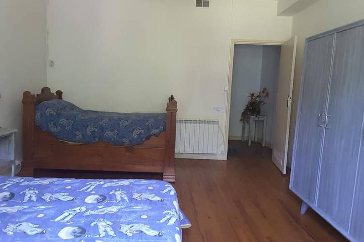 Location de vacances pour 8 personnes, avec jardin et terrasse à Ercé - 4