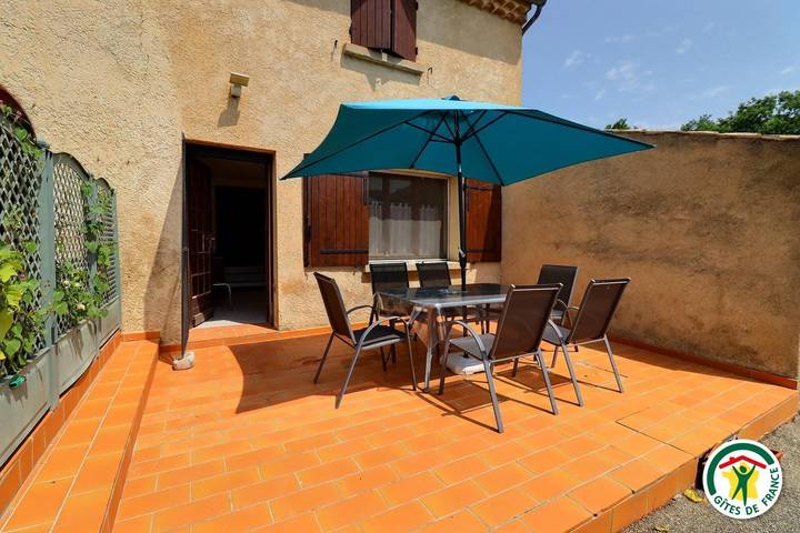 Gîte pour 4 personnes, avec terrasse, animaux acceptés - 1