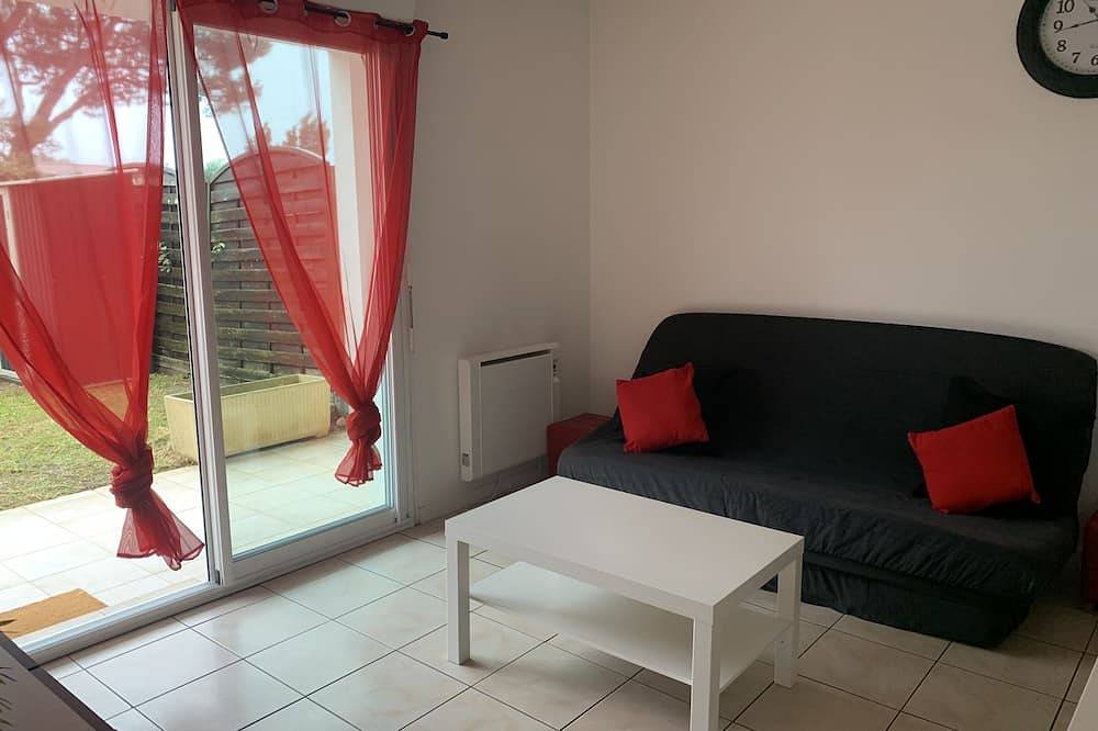 Entire apartment, Rent ground garden in Ondres, Dax region