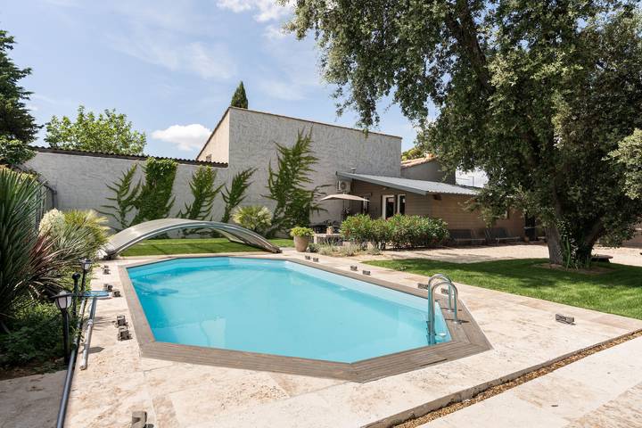 Appartement de vacances pour 3 personnes, avec Terrasse ainsi que Jardin et Piscine