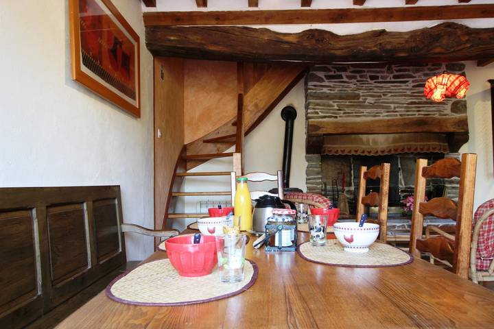 Gîte pour 6 personnes, avec jardin dans Saint-Ébremond-de-Bonfossé - 2