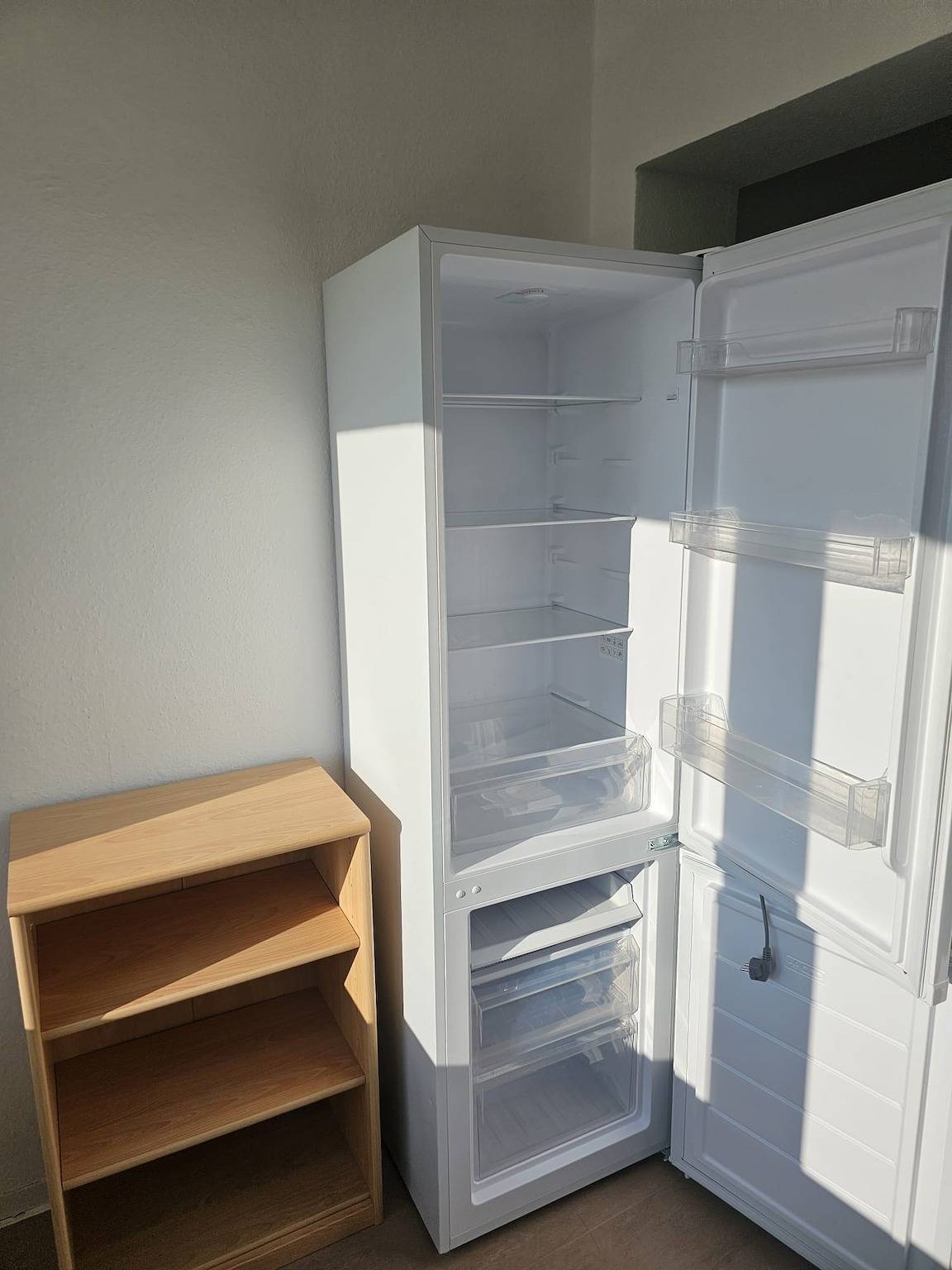 Ganze Ferienwohnung, Voll ausgestattete Monteur- Ferienwohnung direkt an der Raffinerie Leuna in Leuna, Saale-Unstrut