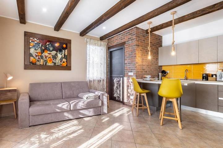 Gîte pour 3 personnes, avec Balcon et Terrasse ainsi que Jardin et Vue à Pavone Canavese