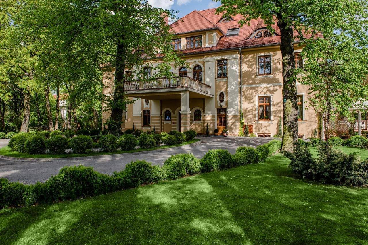 Cały apartament wypoczynkowy, Pałac Ogrodowa in Tarnowskie Góry, Śląsk