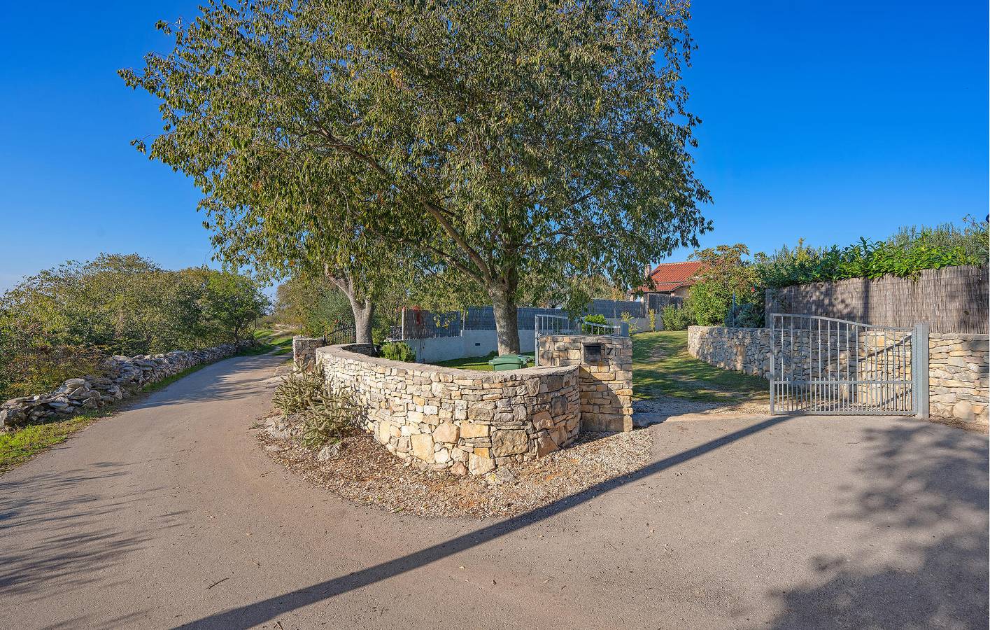 Ferienhaus für 5 Personen mit Terrasse in Dalmatinisches Zagora