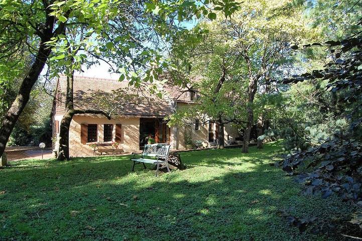 Agriturismo pour 7 personnes, avec jardin à Maigné