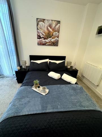 Holiday Letting for 4 People in Bracknell, Bracknell Forest, Photo 2