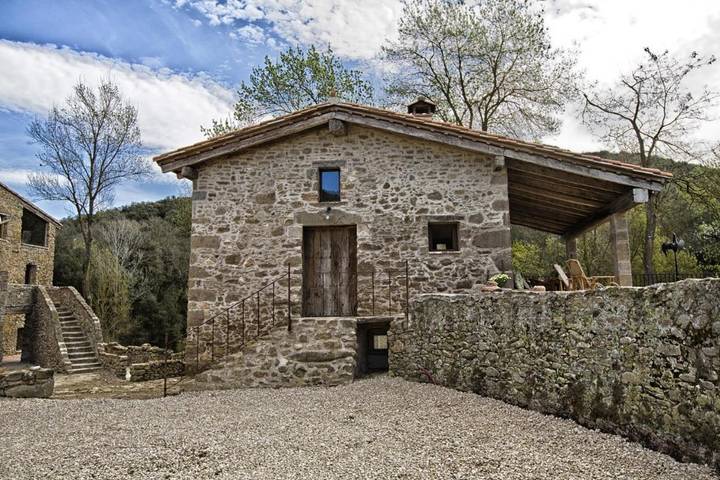 Chalet para 4 personas, con jardín además de piscina y vistas en Garrotxa - 2