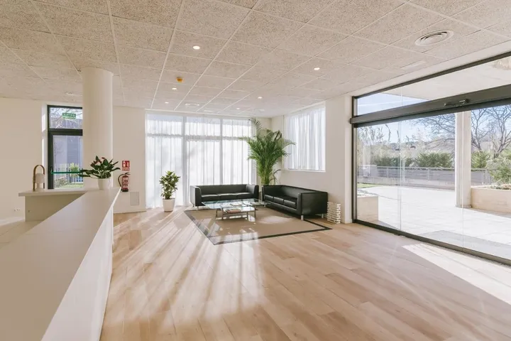 Apartmenthotel für 3 Personen, mit Pool und Garten sowie Ausblick - 1