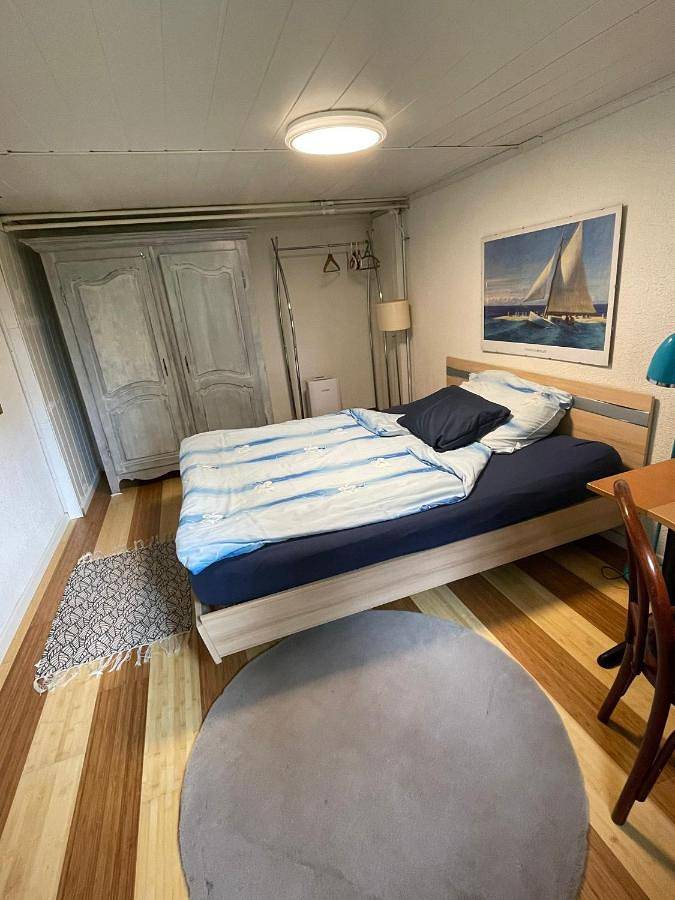 Gîte pour 2 personnes, avec jardin ainsi que piscine et vue sur le lac à Yverdon-les-Bains - 2