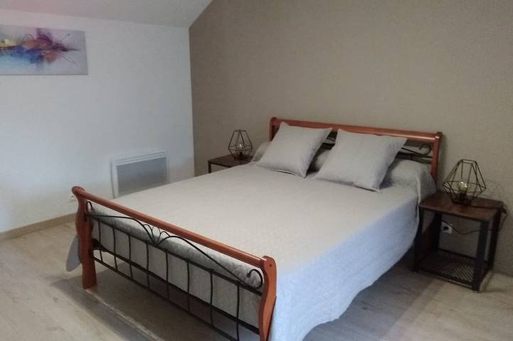 Location de vacances pour 6 personnes, avec jacuzzi et terrasse à Plomodiern - 4