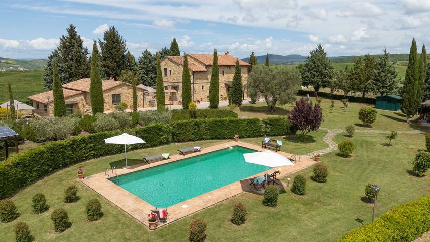 Villa pour 11 personnes, avec jardin ainsi que piscine et vue sur le lac à Pienza
