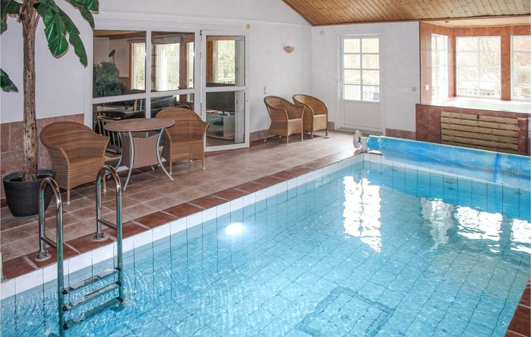 Ferienhaus für 12 Personen, mit Sauna und Whirlpool sowie Garten auf Öland - 3