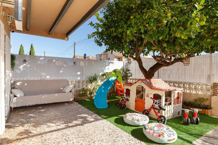 Ferienhaus für 6 Personen, mit Garten