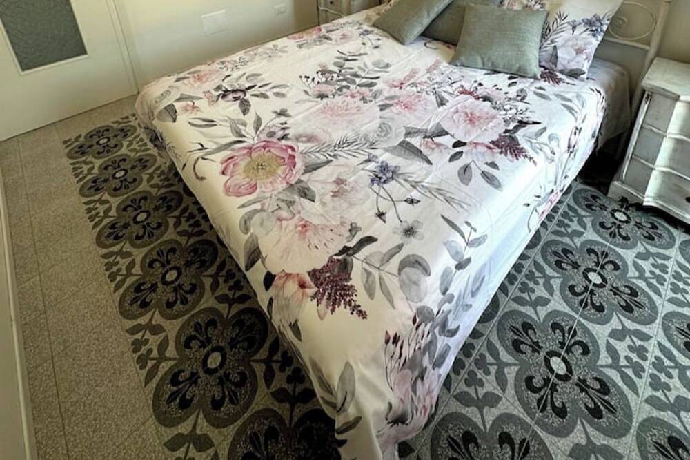 Entire apartment, Delightful two-room apartment Mottino23 in Marciana Marina, Elba