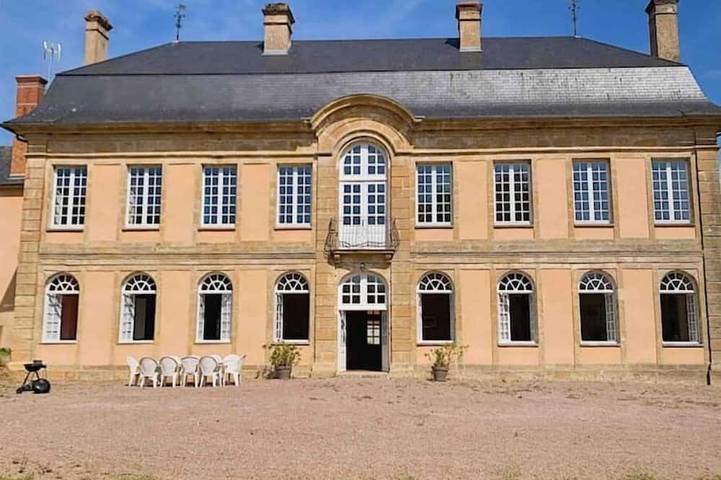 Château pour 12 personnes dans Yonne