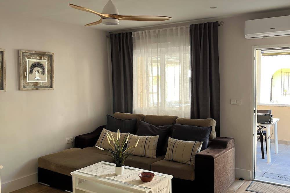 Air-conditioned Spanish house with terrace in San Fulgencio, Costa Blanca