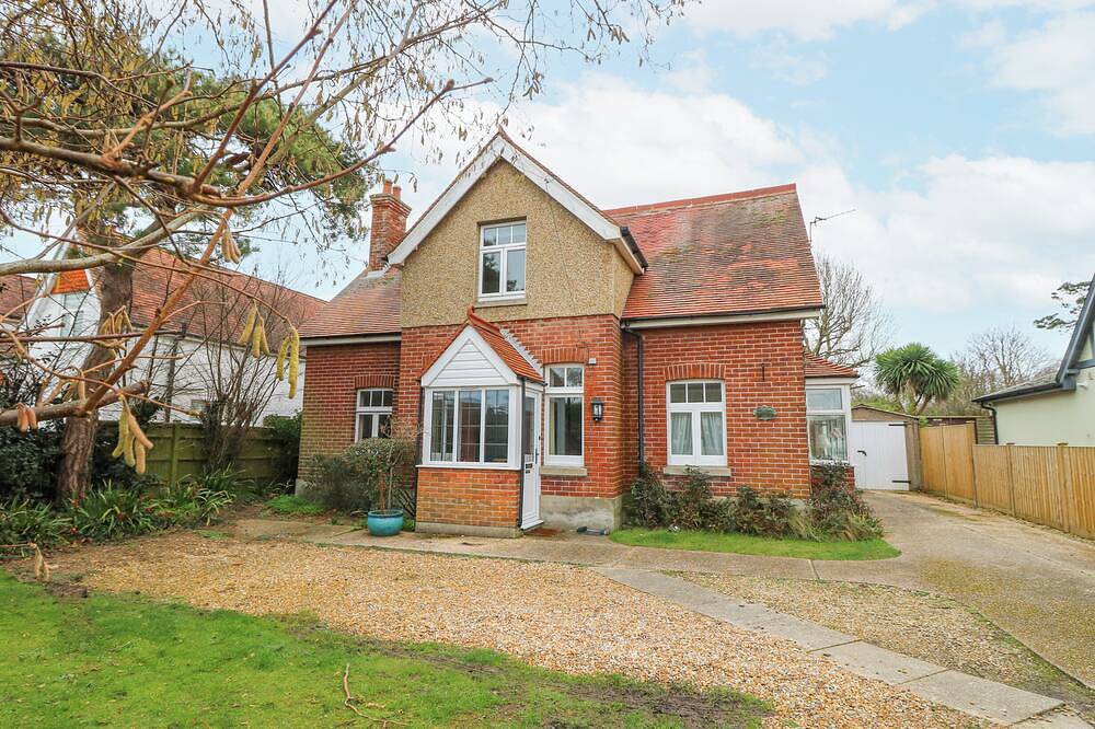 Cottage for 6 People in Hayling Island, Havant