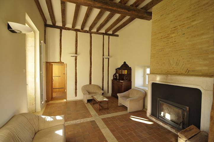 Gîte pour 15 personnes, avec terrasse dans Indre - 2