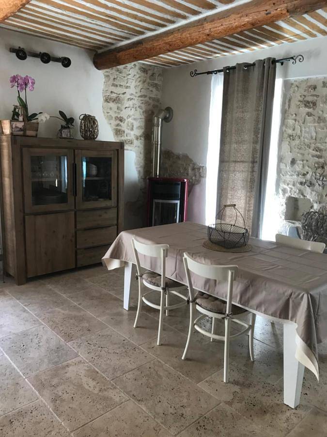 Appartement entier, La Charmeuse in Céreste, Parc naturel régional du Luberon