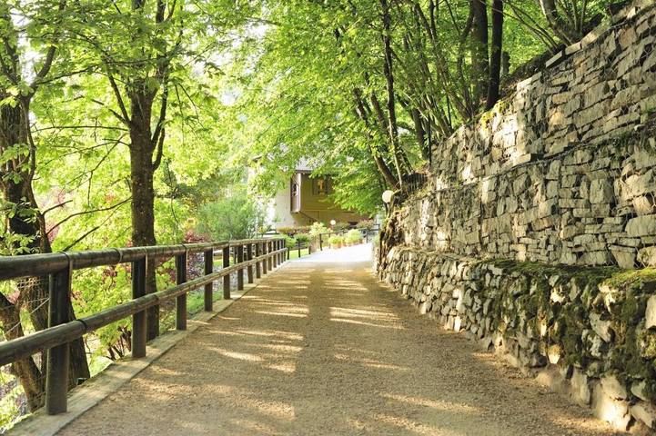 B&b per 2 persone, con Idromassaggio e Terrazza nonché Giardino e Sauna in Lago di Caldonazzo