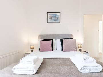 Apartment for 6 People in Southend-on-Sea, East of England, Photo 1