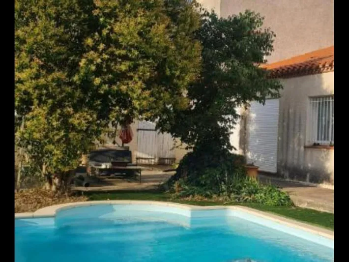Ferienwohnung für 2 Personen, mit Ausblick und Garten sowie Terrasse und Pool - 1