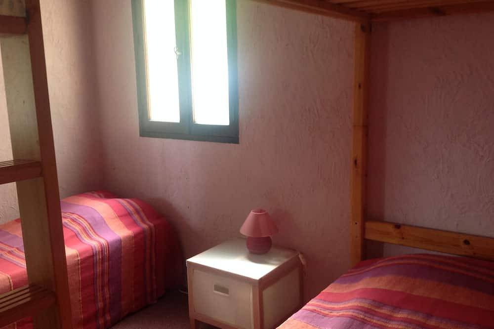 Maison avec jardin clos proche de Vallon Pont d'Arc et de la grotte Chauvet in Sampzon, Ardèche