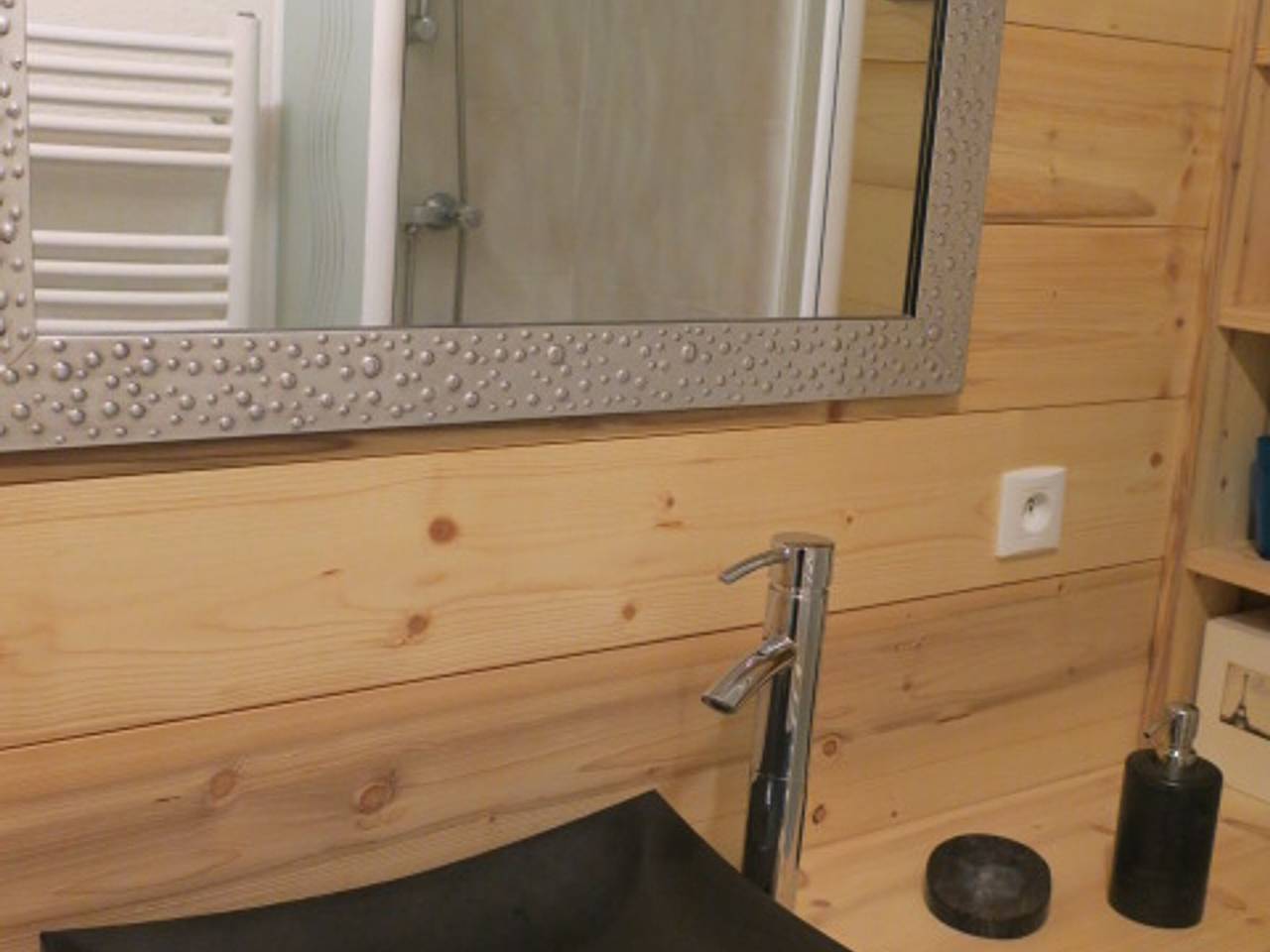 Entire apartment, Cozy apartment in Châtel - 4 ppl, balcony, parking in Châtel, Les Portes du Soleil