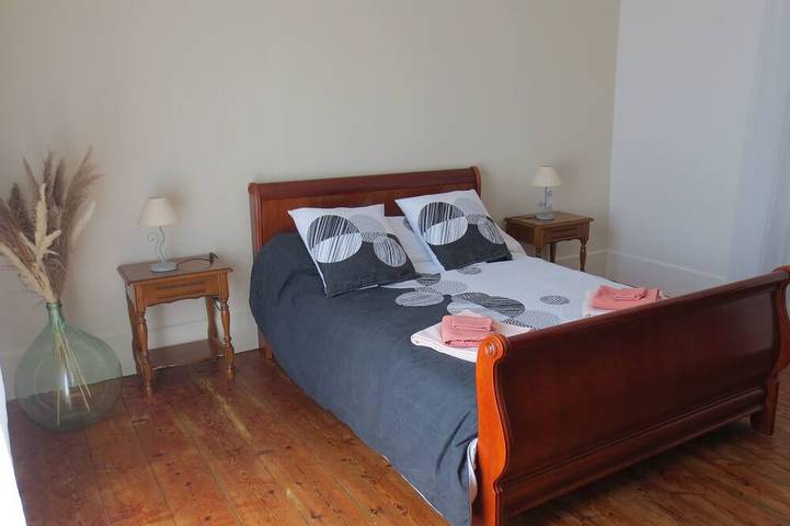 Location de vacances pour 8 personnes, avec terrasse et jardin à Issigeac - 4