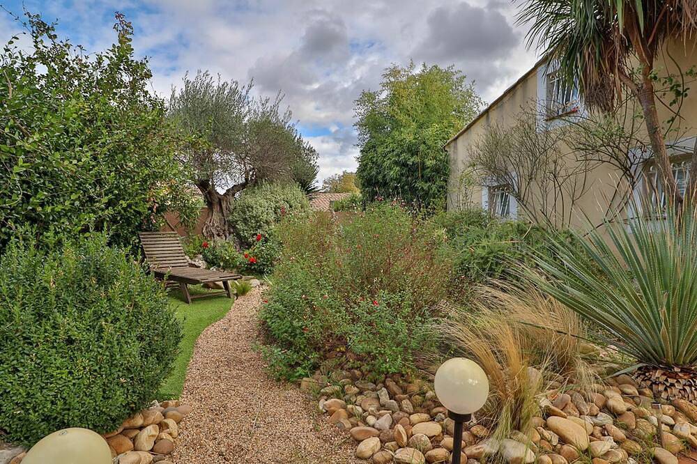 Estupenda casa de vacaciones privada con Wifi, piscina privada, A/C, Tv, terraza y aparcamiento in Thézan-lès-Béziers, Region de Béziers