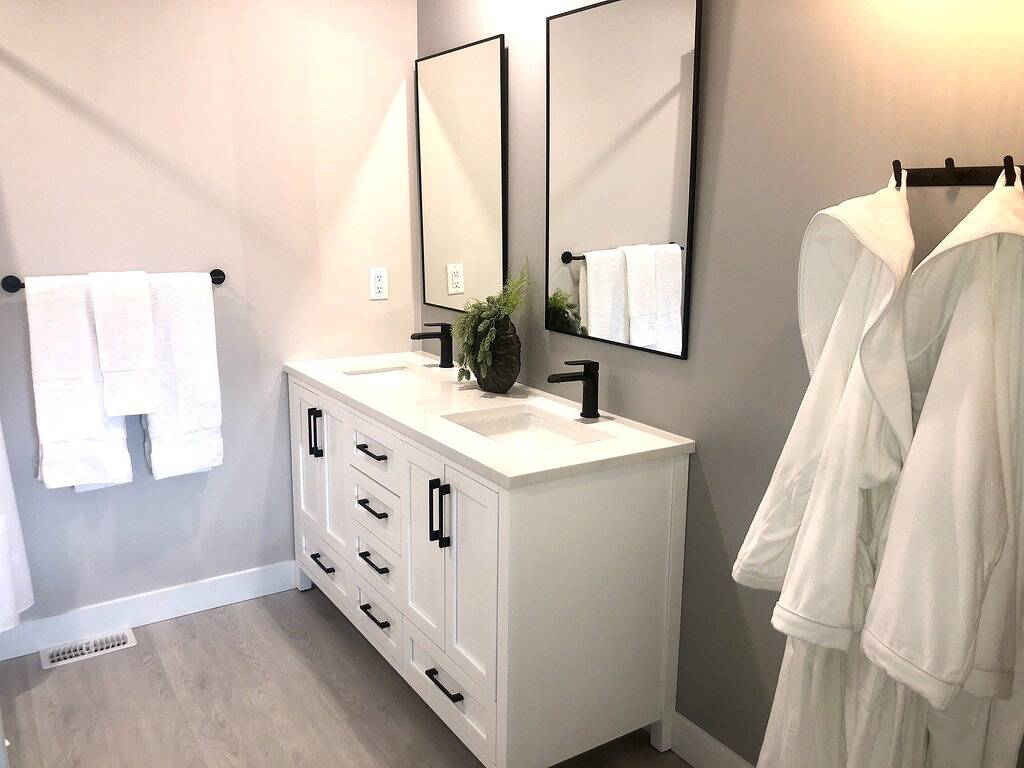 Luxury Townhouse on Rathtrevor Beach with Pool in Parksville, Regional District of Nanaimo