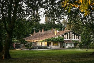Gîte pour 8 personnes, avec terrasse et jardin à Saverdun