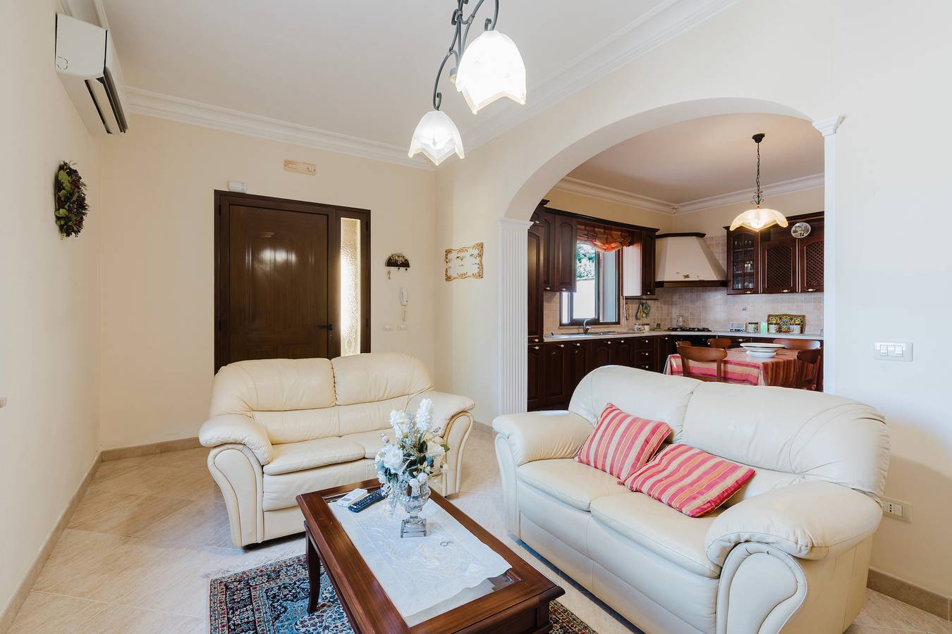Villa 'Iris' mit Meerblick, Wi-Fi und Klimaanlage in Mazara del Vallo, Trapani Provinz