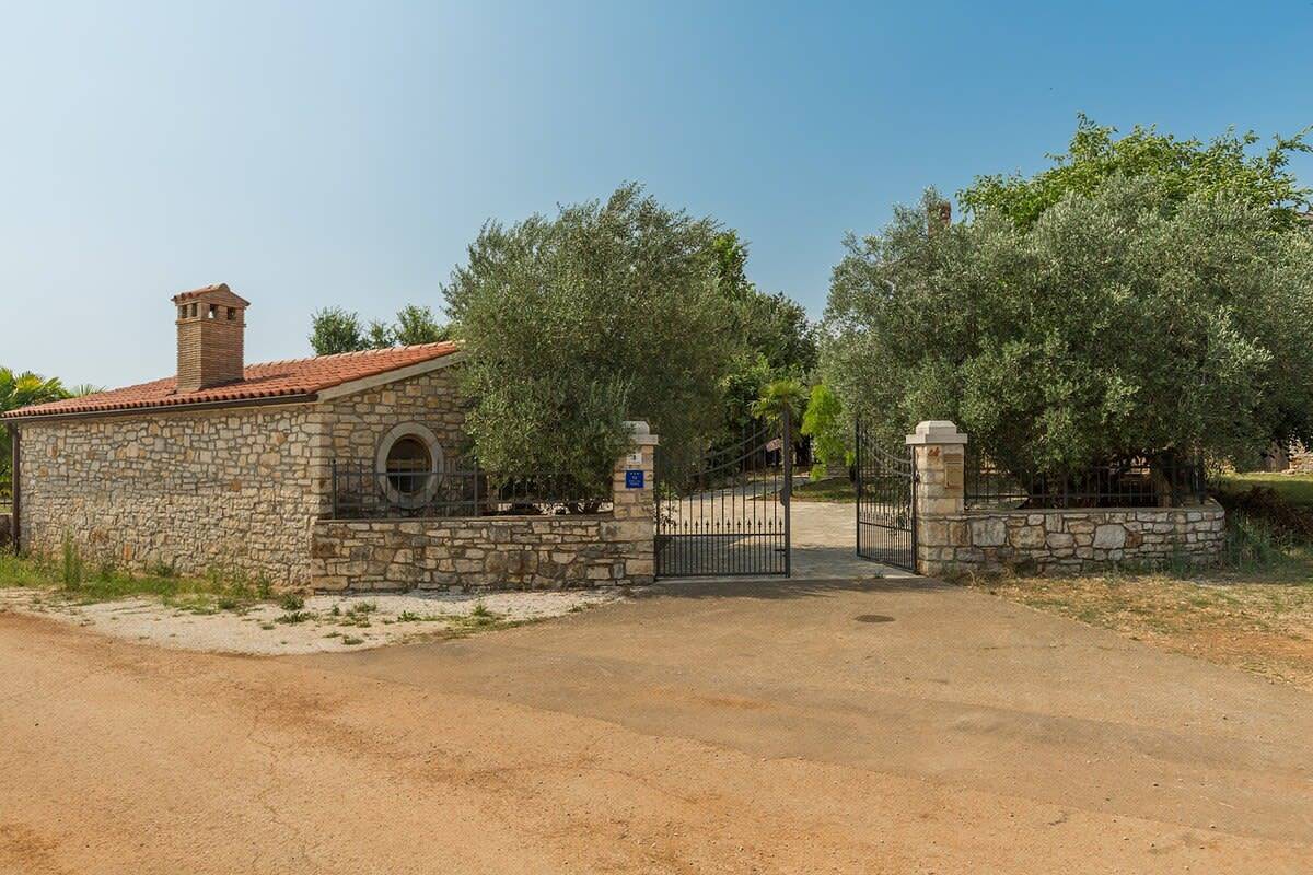 Ferienhaus für 8 Personen mit Balkon/Terrasse in Tar (Kroatien), Tar-Vabriga