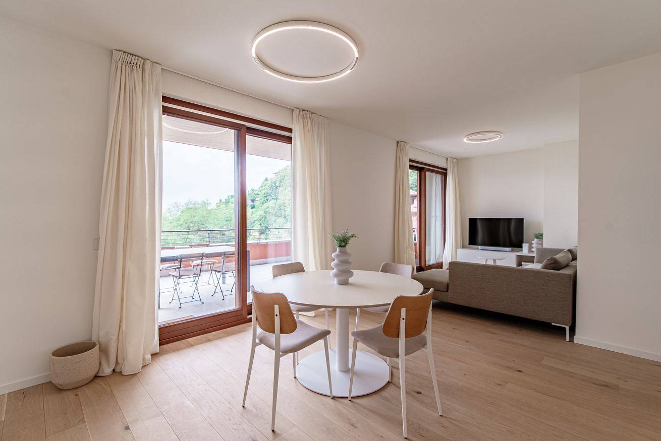 Geheel appartement, Vakantieappartement voor 4 personen met zwembad in Menaggio, Gemeente Menaggio