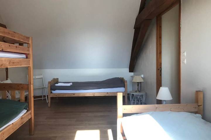 Location de vacances pour 10 personnes, avec jardin à Gennes-sur-Glaize - 3