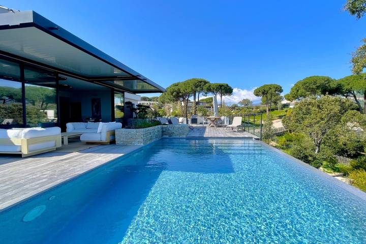 Villa pour 10 personnes, avec Terrasse ainsi que Jardin et Piscine en Corse