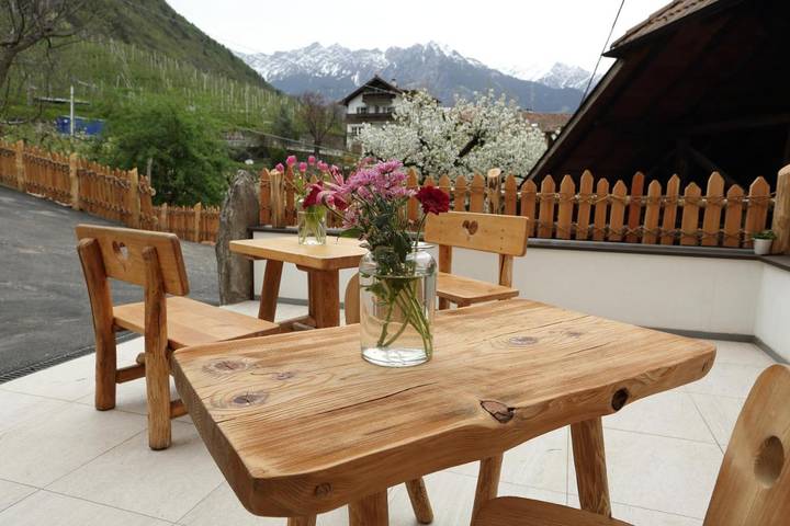 Chambre d’hôte pour 2 personnes, avec piscine ainsi que jardin et balcon