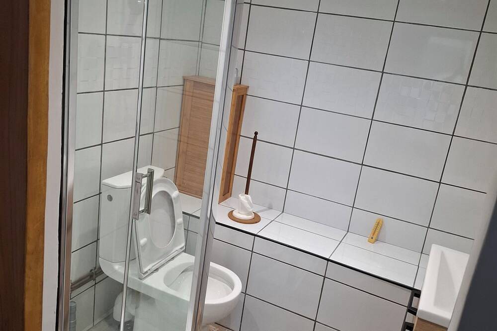 Appartement entier, Studio Rdc dans maison in Frontenex, Région d'Albertville