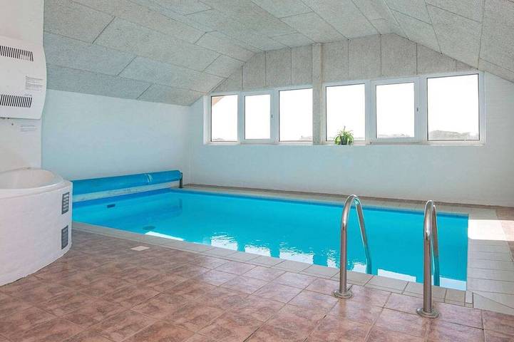 Ferienhaus für 10 Personen, mit Sauna und Pool sowie Whirlpool und Terrasse, mit Haustier in Ringkøbing