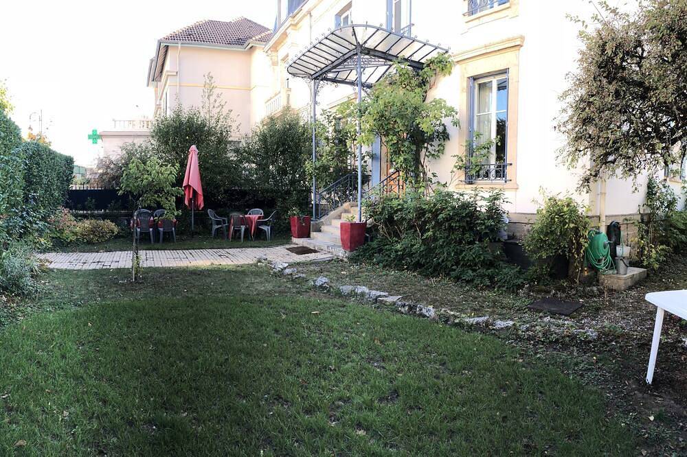 Appartement 5* de 4 à 6 pers. dans maison de maître quartier thermal Vittel in Vittel, Neufchâteau