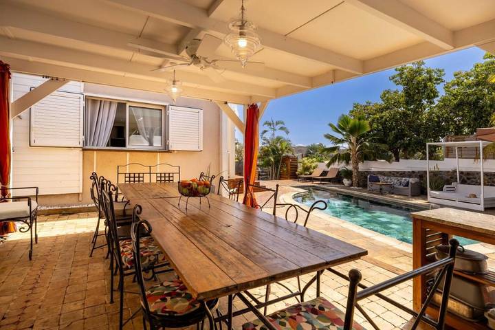 Villa pour 13 personnes, avec piscine et balcon dans Saint-Gilles les Bains - 3