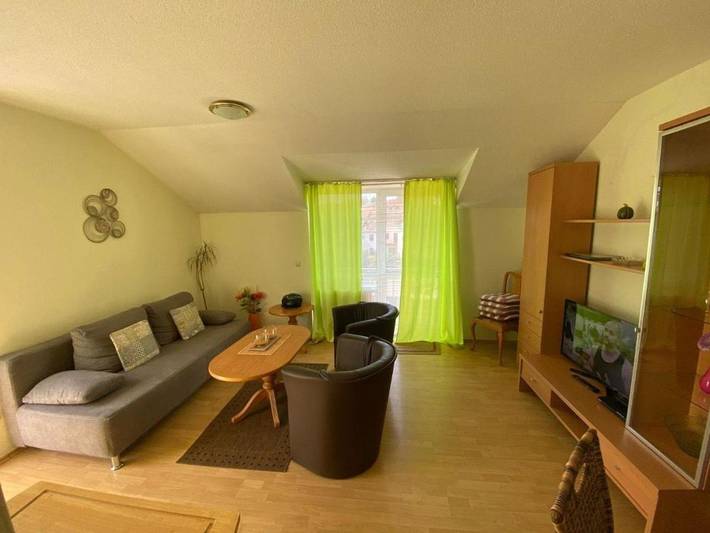 Ferienwohnung für 4 Personen, mit Whirlpool und Pool sowie Sauna