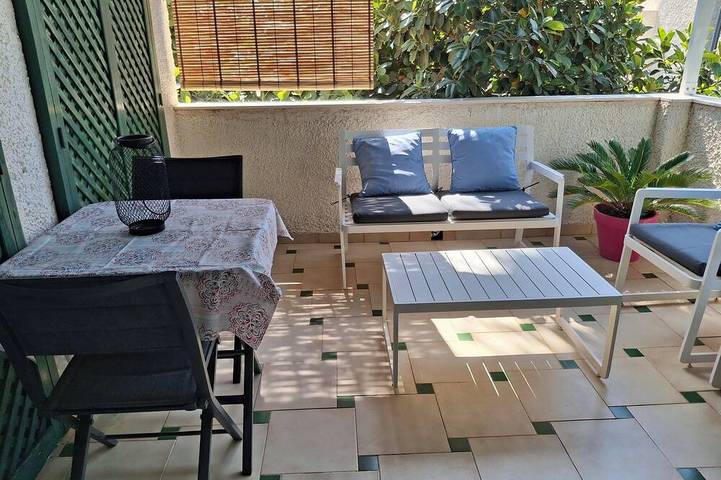 Appartement de vacances pour 3 personnes, avec terrasse et piscine - 1