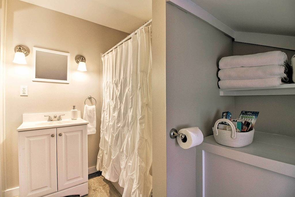 Idyllic Wallingford Retreat - Near Skiing & Hiking in Rutland County