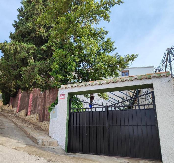 Casa rural para 4 personas, con jardín además de terraza y vistas en Sierra Mágina