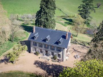 Location De Vacances pour 15 Personnes dans Saint-Saulge, Nièvre, Photo 1