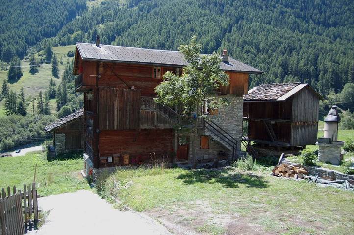 Hütte für 6 Personen, mit Balkon und Garten, mit Haustier in Evolène
