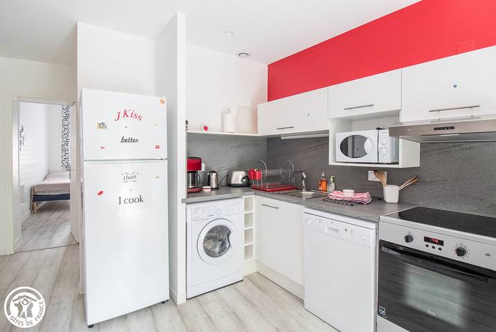 Gîte pour 4 personnes, avec Terrasse et Vue dans le Puy-de-Dôme - 2